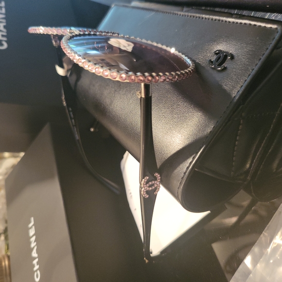 SOLD 21K Chanel 2022 SE UV Round Sunglasses: Metal/Strass Silver, Pink Mirrored - Picture 6 of 12